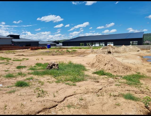 1,800M² WAREHOUSE TO LET IN RIVERSIDE INDUSTRIAL PARK